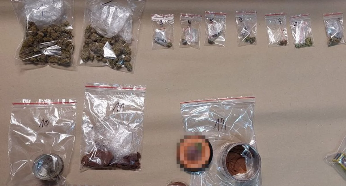 Marihuana i „ciasteczka” w pokoju 21-latka. Grozi mu nawet 10 lat więzienia