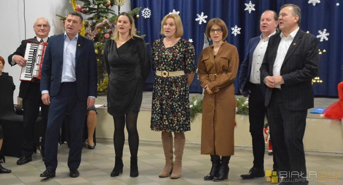 Kolędowanie w Gminie Międzyrzec Podlaski- zobacz relację ze spotkania, które połączyło pokolenia