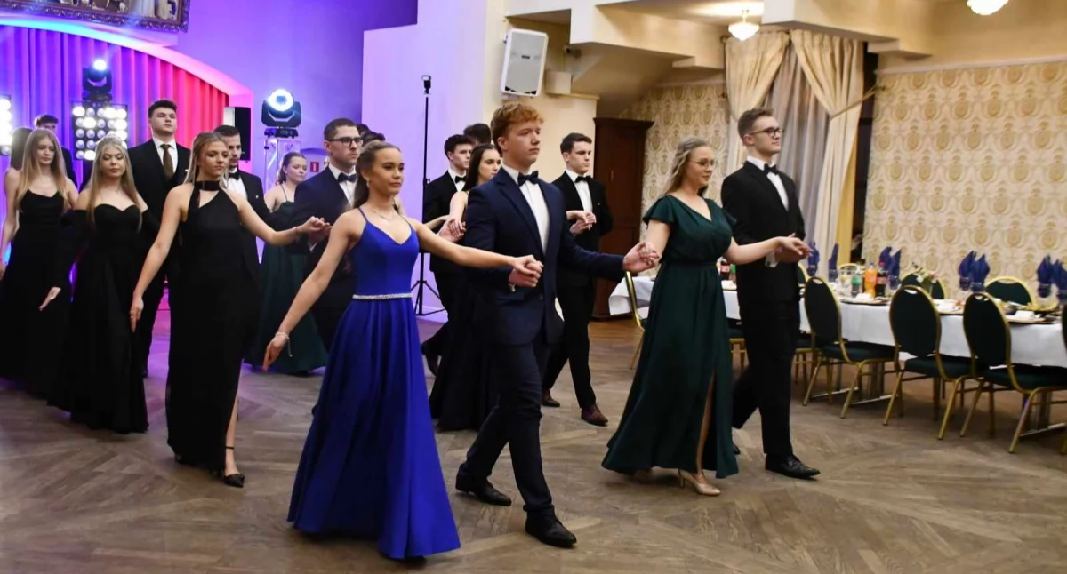 Maturzyści z KLO bawili się do białego rana