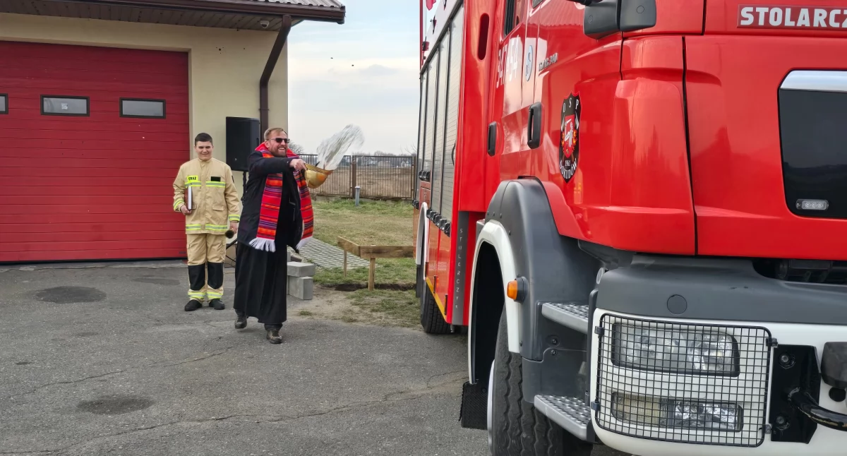 Nowy, potężny GCBA dla OSP Dokudów: nowoczesny wóz strażacki wzmocni bezpieczeństwo w gminie Biała Podlaska. Strażacy sami wybudują garaż na ten samochód
