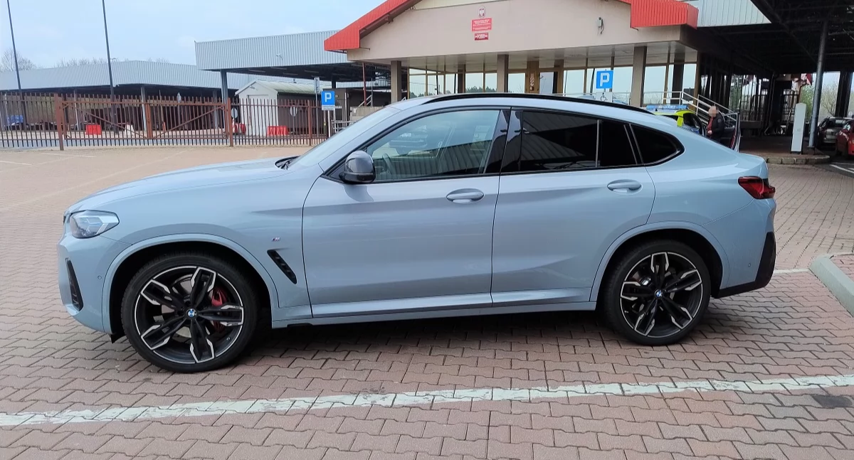 Fałszywe prawo jazdy i kradzione BMW zatrzymane na granicy w Terespolu