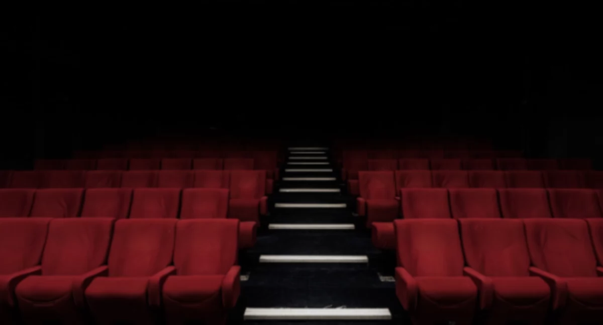 Magia, przyjaźń i druga strona baśni – zobacz musical Wicked w Teatrze Roma razem z BCK 