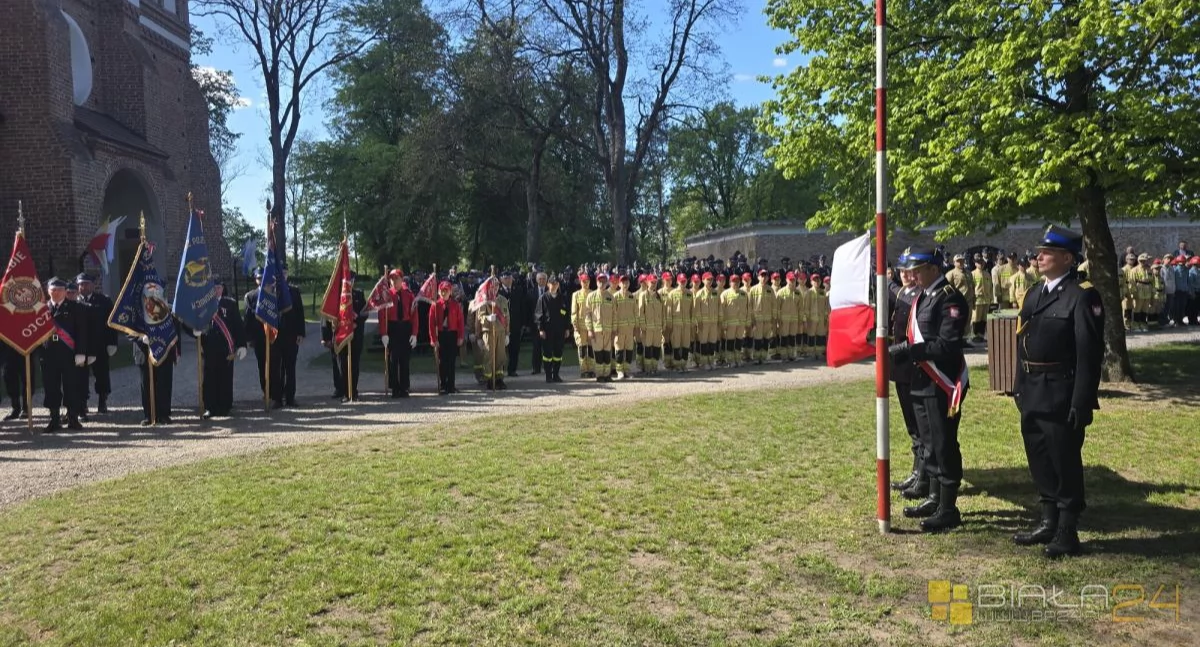 Uroczyste Obchody Dnia Strażaka w Kodniu. Msza Święta, odznaczenia i Pielgrzymka Strażaków powiatu bialskiego do Sanktuarium Matki Bożej Kodeńskiej