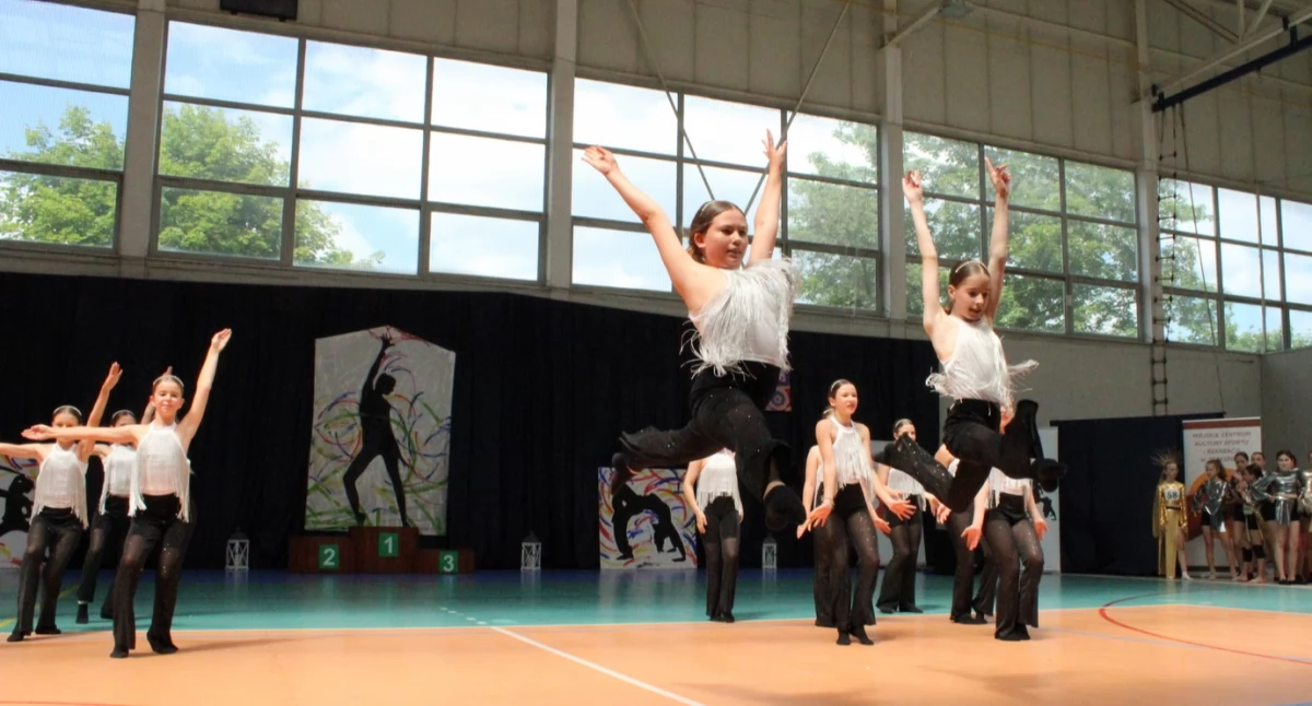 Taneczna pasja na najwyższym poziomie: ruszają Zgłoszenia do XVIII Otwartego Konkursu LOVE TO DANCE o Puchar Starosty Bialskiego w Terespolu!