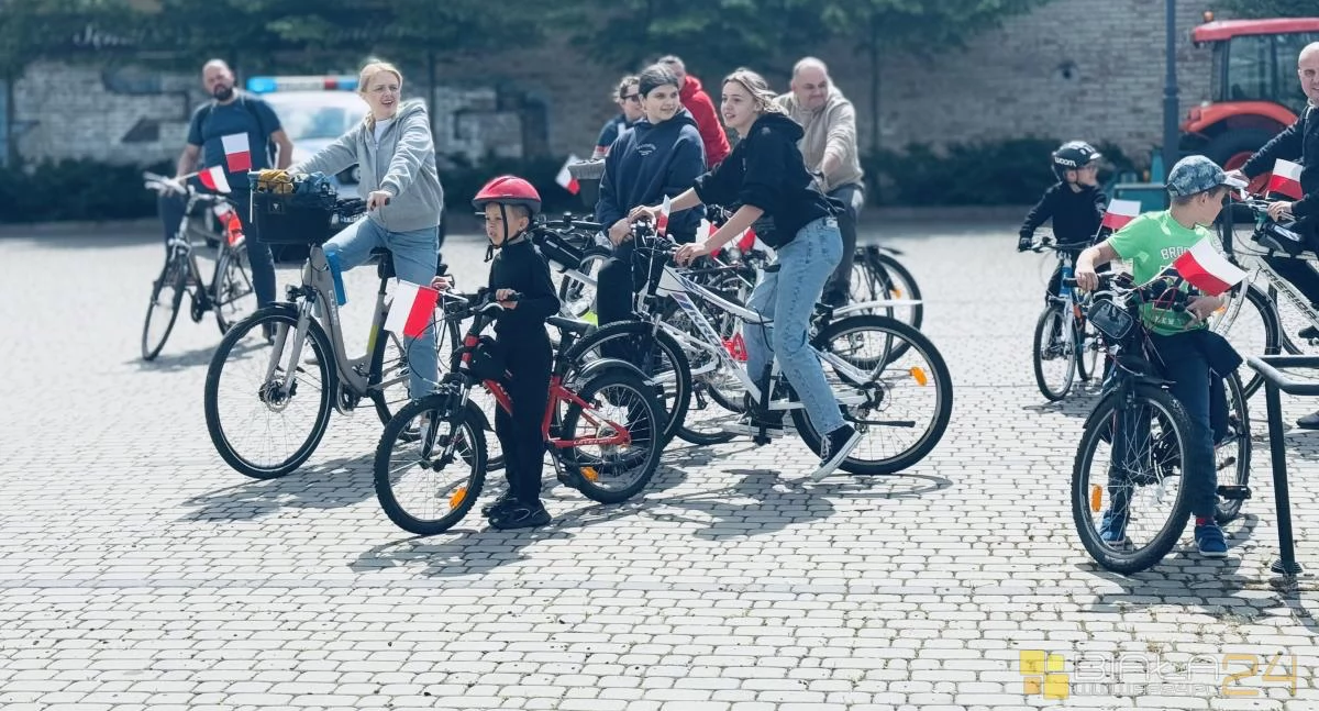 10 kilometrów dla Biało-Czerwonej! Międzyrzec Podlaski świętował podczas Rowerowego Święta Flagi
