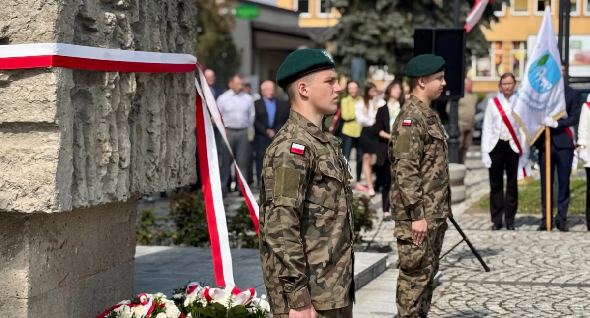 Wisznice uczciły Konstytucję 3 Maja – wspólny polonez, hymn i hołd dla historii