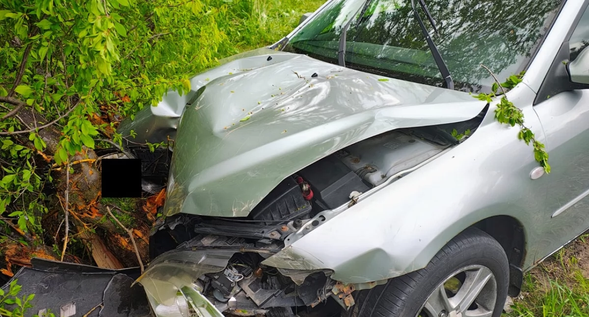 Wypadek w Wygodzie: dwie osoby ranne po zderzeniu Mazdy z Renault na ruchliwym skrzyżowaniu