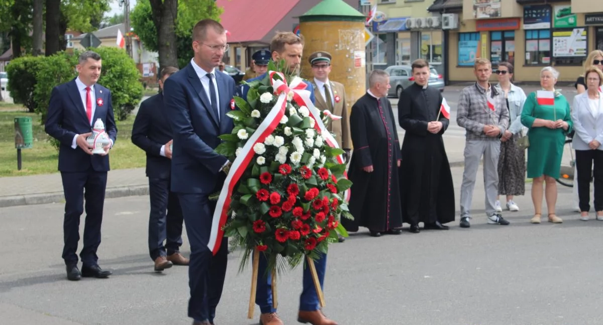 Piszczac oddał hołd Konstytucji 3 Maja: Uroczysta msza, podniesienie flagi i przemarsz pamięci