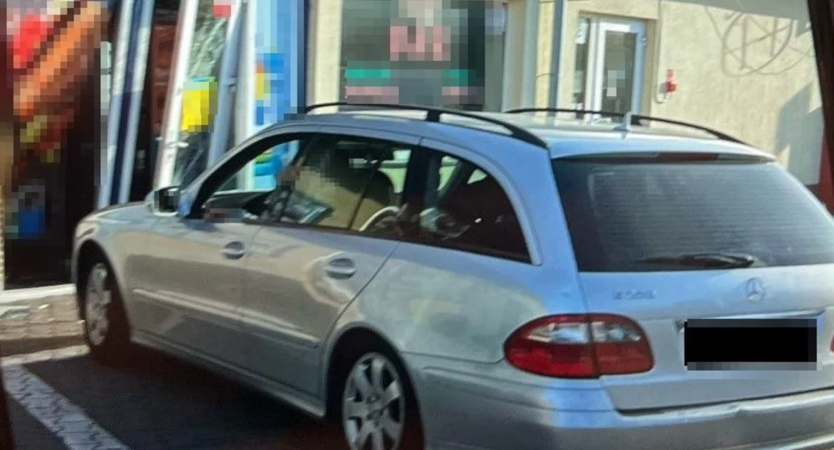 Pijany kierowca Mercedesa staranował drzwi sklepu i uciekł z miejsca zdarzenia. 41-latek bez prawa jazdy miał prawie 2,5 promila
