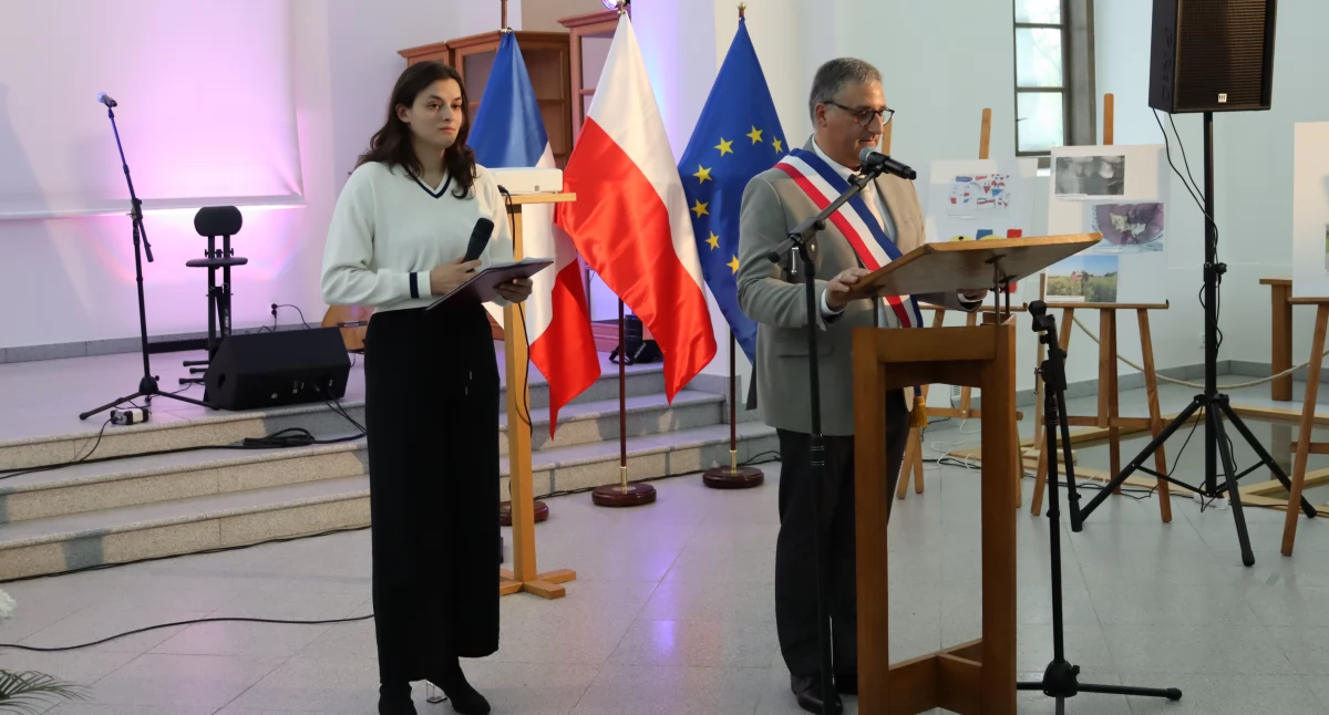Wieczór Francuski w Wisznicach: Sztuka, muzyka i przyjaźń w sercu gminy
