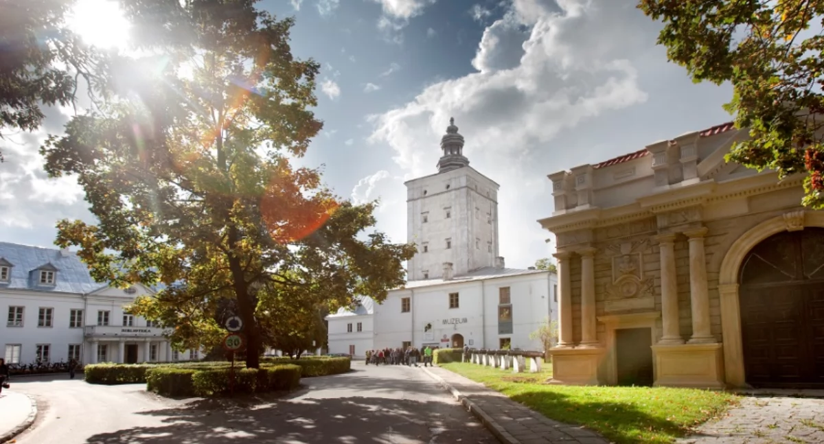 Biała Podlaska w dwóch odsłonach: wernisaż wystawy fotograficznej Niezależnej Grupy Plenerowej już w czerwcu 