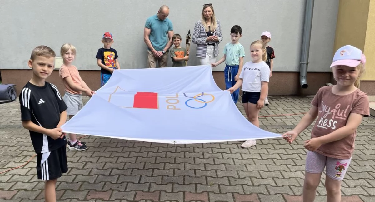 Słońce, Uśmiechy i Sportowe Emocje: Ponad 180 „Nadbużańskich Skarzatów” Bawiło Się na 22. Olimpiadzie Przedszkolaka w Terespolu