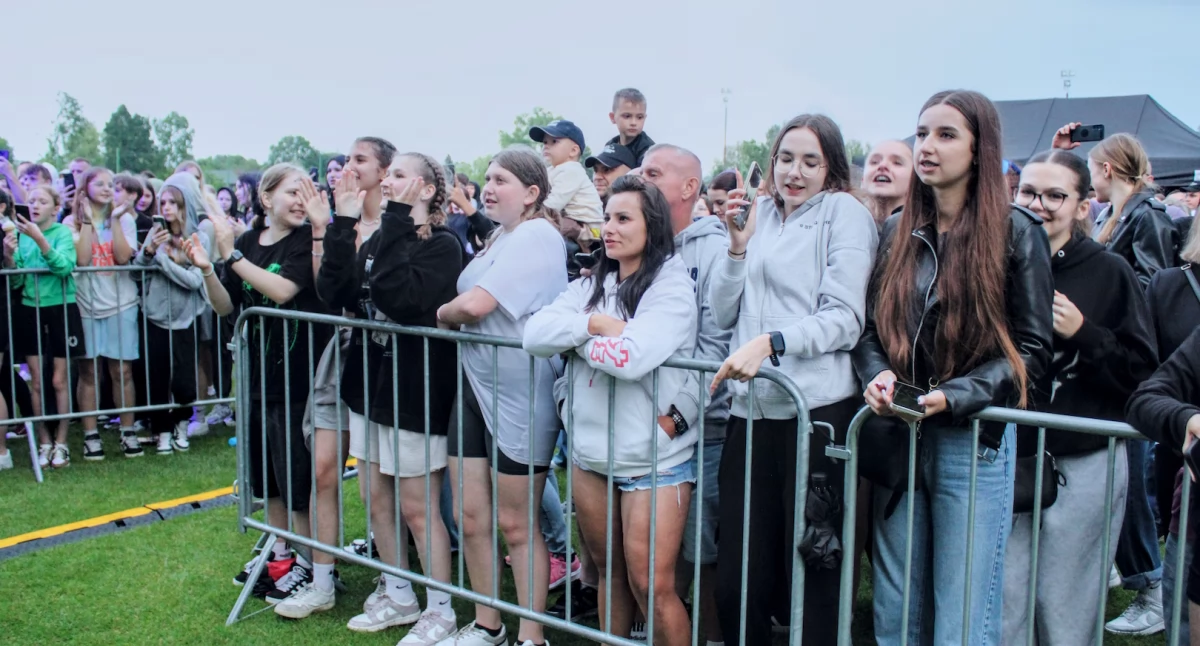 Moc atrakcji na boisku Lutni w Piszczacu. Festiwal “Gmina Piszczac - Łączymy Pokolenia”