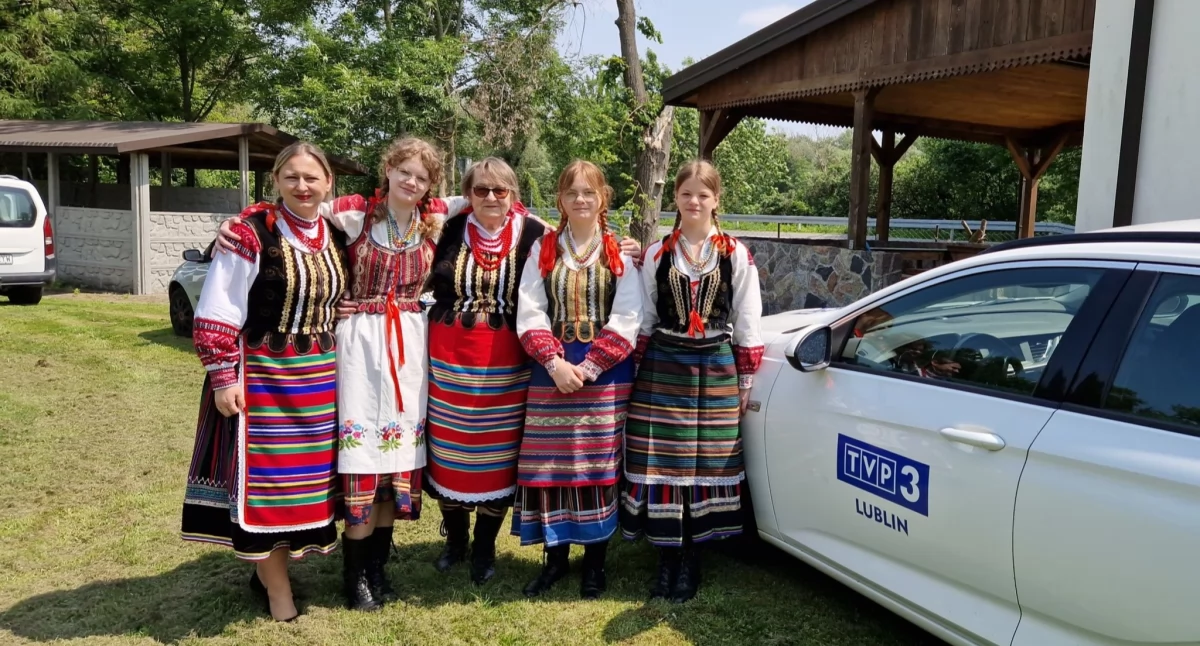Powrót do korzeni: Jak mieszkanki Gminy Sosnówka i TVP3 Lublin wskrzeszają dawne tradycje weselne Podlasia w projekcie ‘Wesele Podlaskie – Renesans’