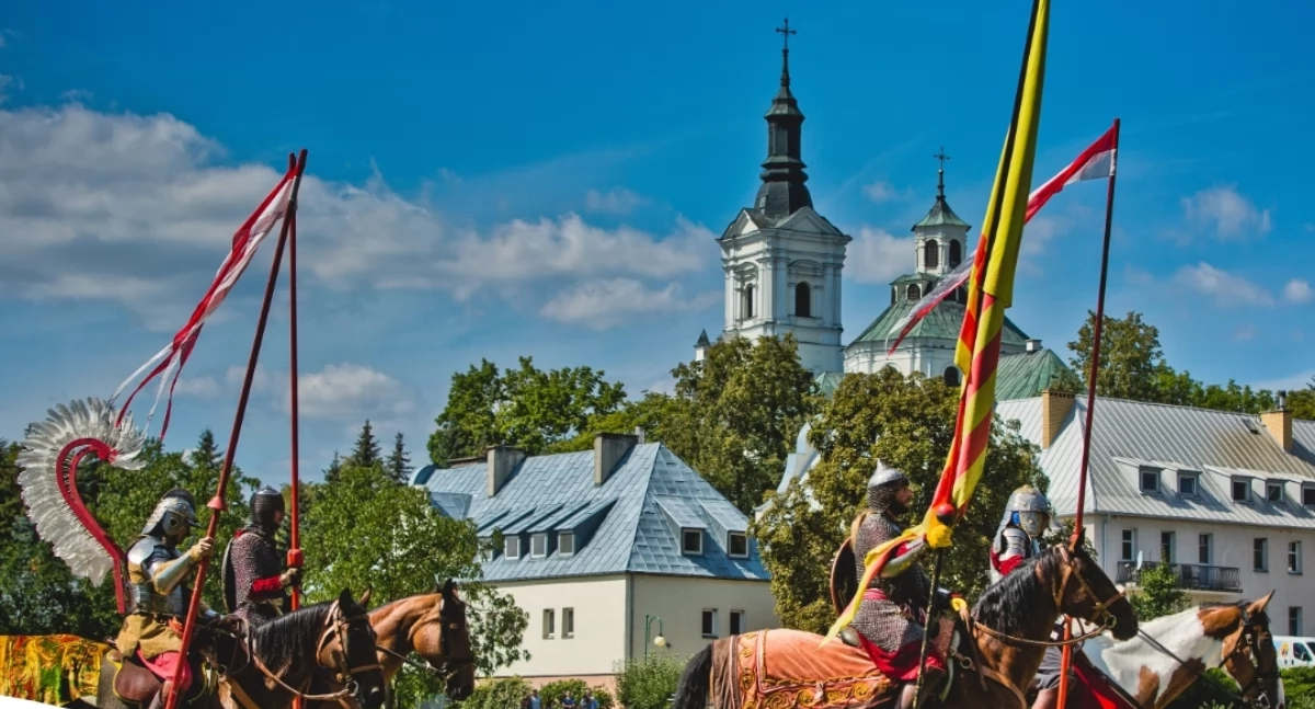 Jarmark Sapieżyński w Kodniu– wielkie święto tradycji, historii i muzyki w sercu Podlasia! Kodeń zaprasza na wyjątkowe spotkanie z kulturą i atrakcjami dla całej rodziny