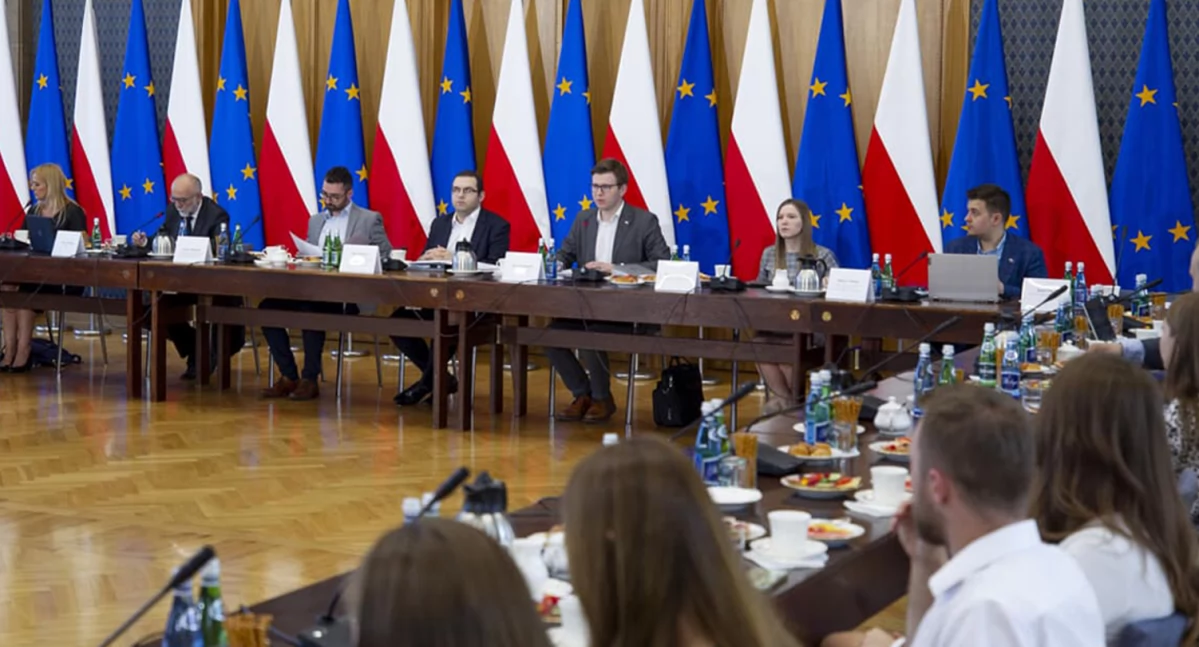 Lokalne inicjatywy i aktywiści zaproszeni do ogólnopolskiej dyskusji. Rada Dialogu z Młodym Pokoleniem szuka głosów z regionów
