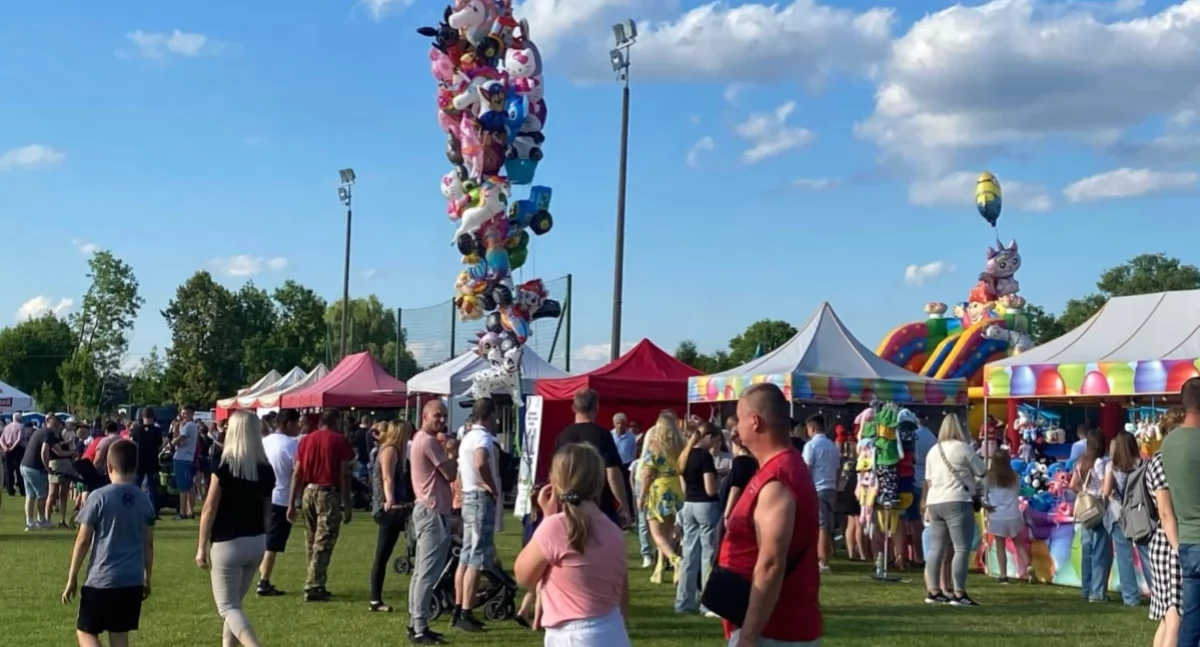 Potańcówka z DJ-em, zlot motocyklowy, dmuchańce i piana party- Piszczac zaprasza na Piknik Rodzinny