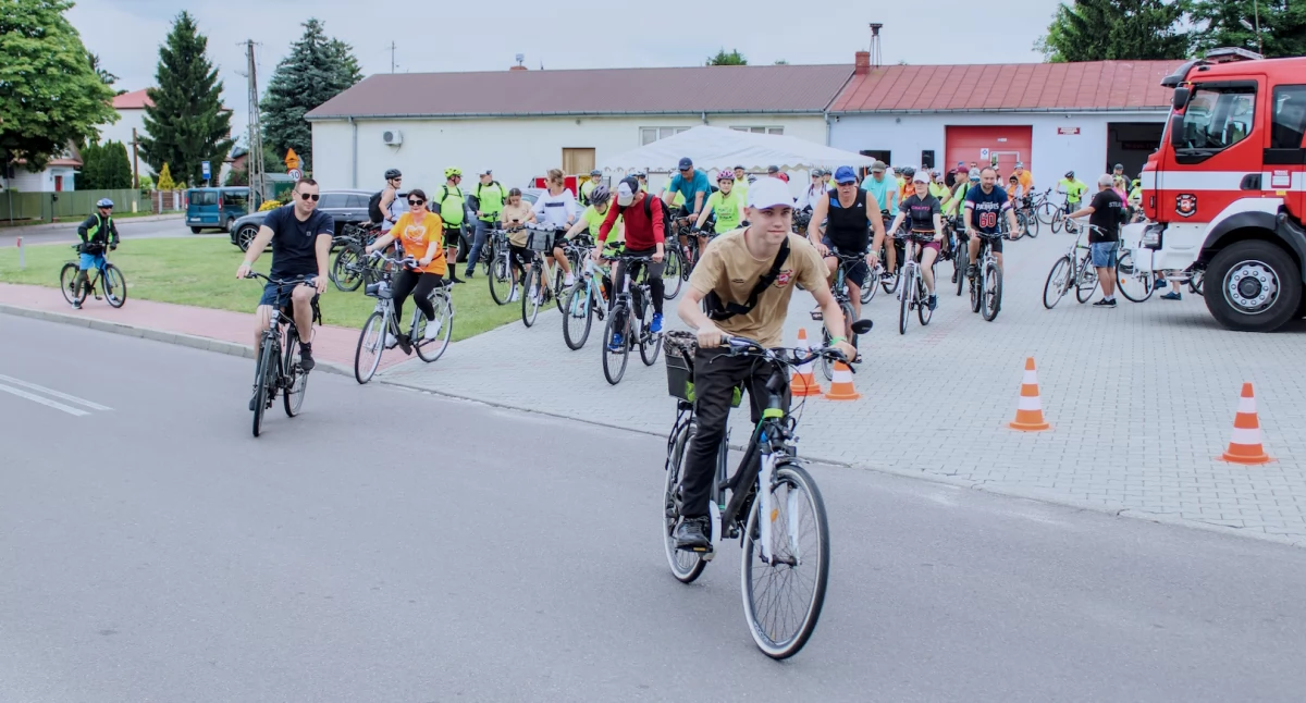 Rowerowa niedziela w Sławacinku Starym. Siódmy Strażacki Rajd Rowerowy
