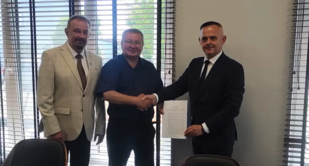 Wspólne działania samorządów dla dobra mieszkańców: Powiat Bialski i Gmina Miasto Terespol podpisują ważną umowę o zamianie nieruchomości