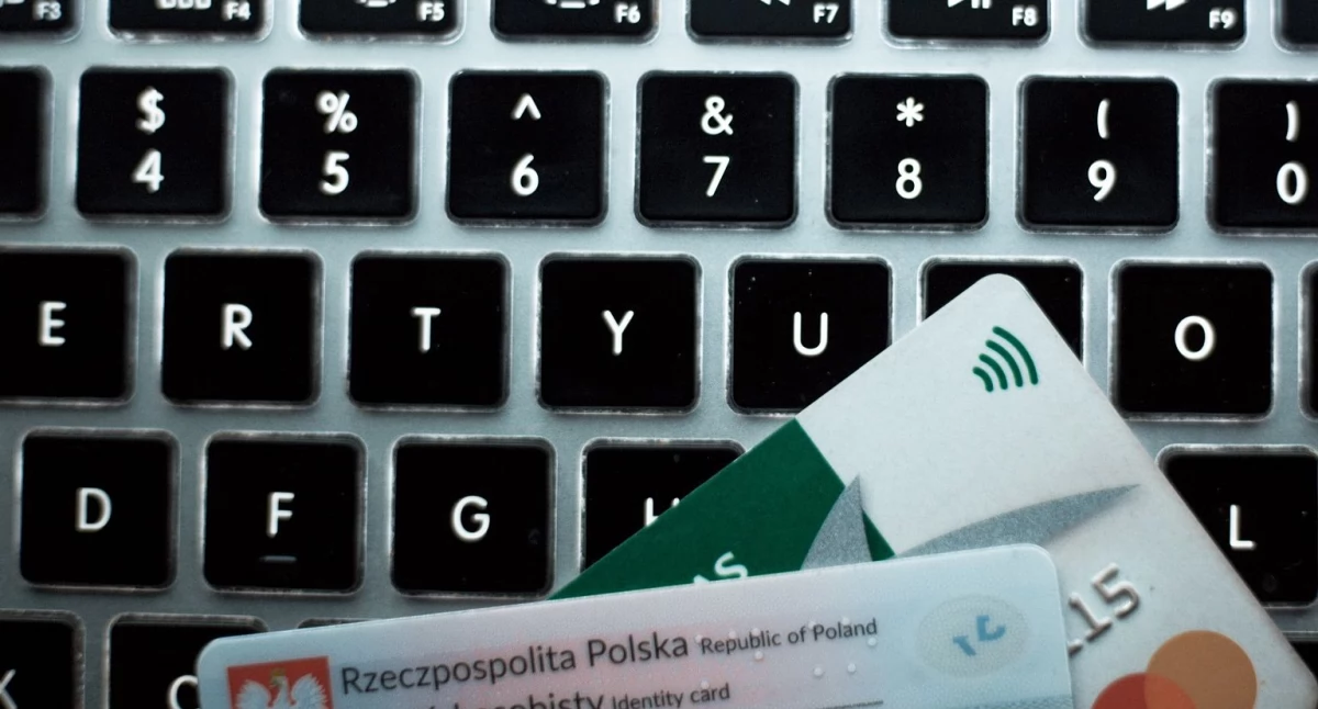 Zamiast kredytu- spirala opłat i puste konto. Mieszkanka powiatu padła ofiarą oszustwa