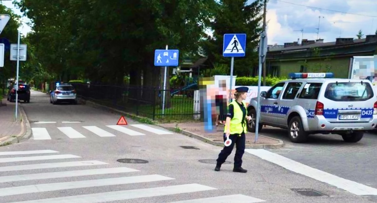 Potrącenie na przejściu dla pieszych w Międzyrzecu Podlaskim! 62-latka trafiła do szpitala po zderzeniu ze Skodą