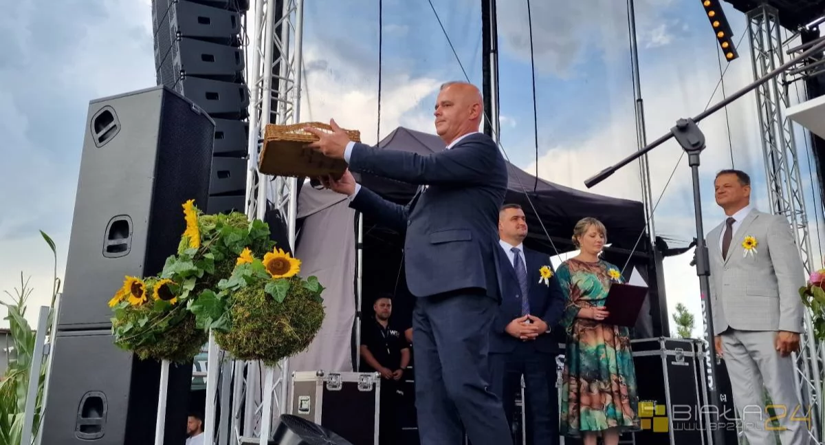 Wielkie dożynki powiatu bialskiego na stadninie koni w Janowie Podlaskim. Mszą świętą i koncertami uczczą rolniczy trud