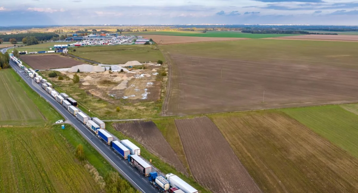 Nowy etap budowy A2: Prawie 9 km autostrady do terminala w Koroszczynie w planach, poznaliśmy oferty