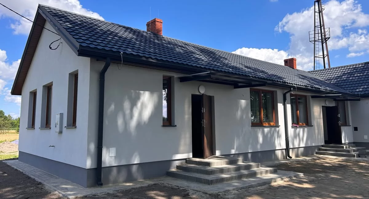 Termomodernizacja budynku w Lubence zakończona – inwestycja zrealizowana dzięki dofinansowaniu.