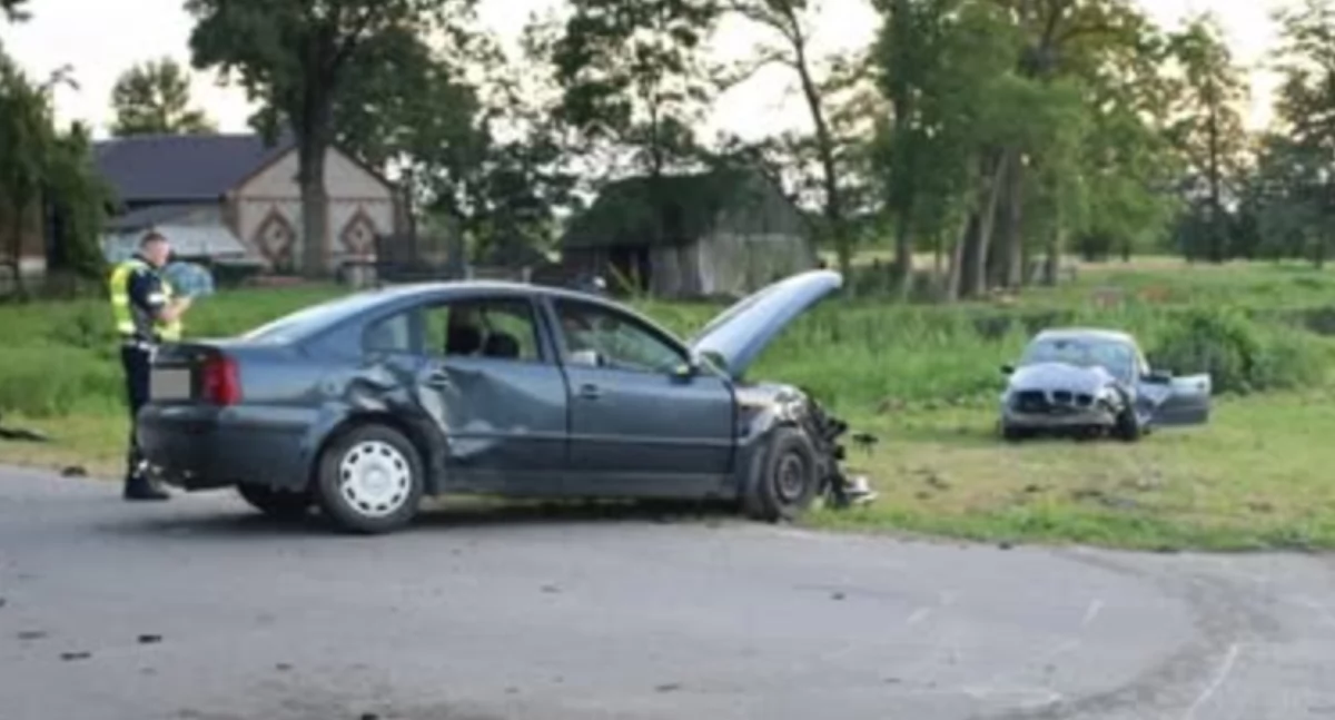 Wypadek w Romanowie: zderzenie aut. Młody kierowca BMW miał ponad 1,3 promila