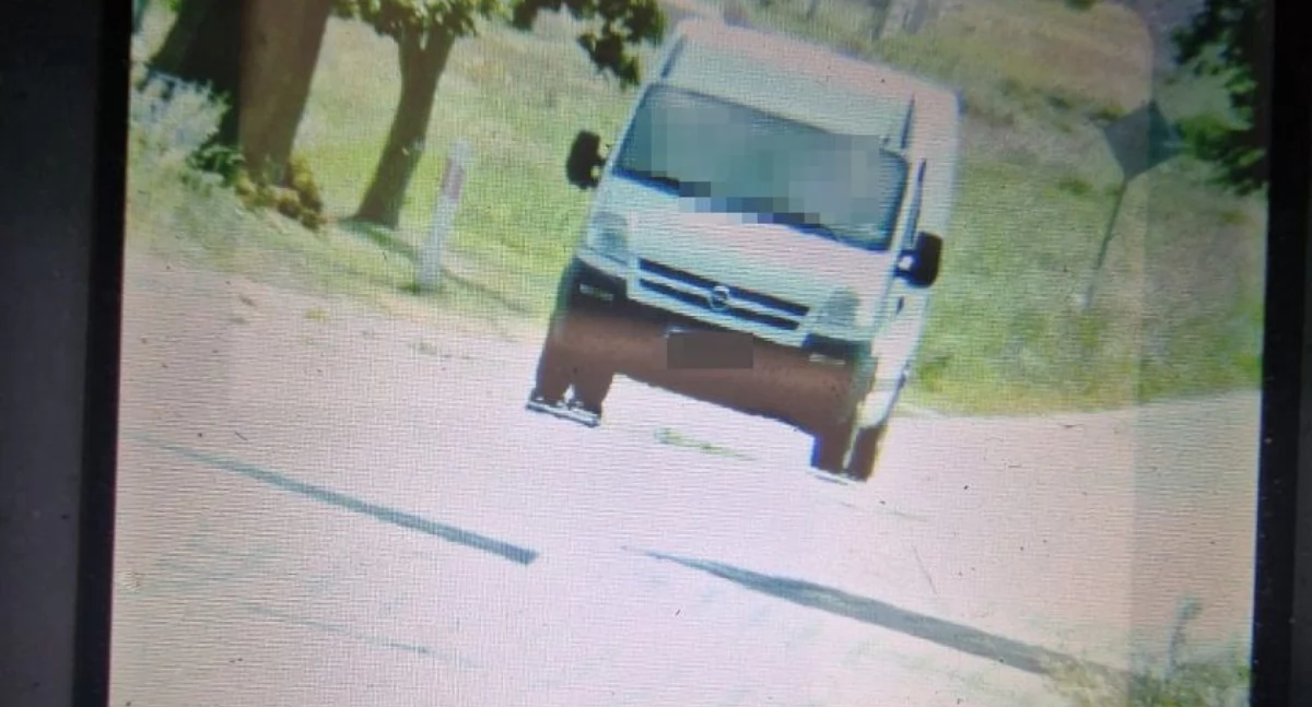 Policjanci zatrzymali 70-latka, który w terenie zabudowanym jechał o 57 km/h za szybko – mężczyzna był już karany za podobne wykroczenia