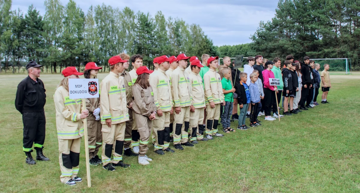 Młodzieżowe Drużyny Pożarnicze spotkały się w Dokudowie Pierwszym w ramach wydarzenia z cyklu “Razem w ogniu przygody”