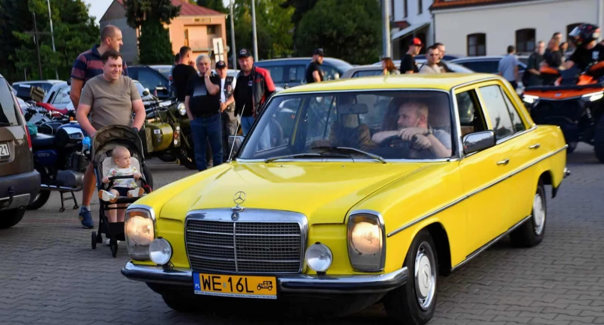 Motoryzacyjna pasja łączy pokolenia – spotkanie miłośników pojazdów w Białej Podlaskiej