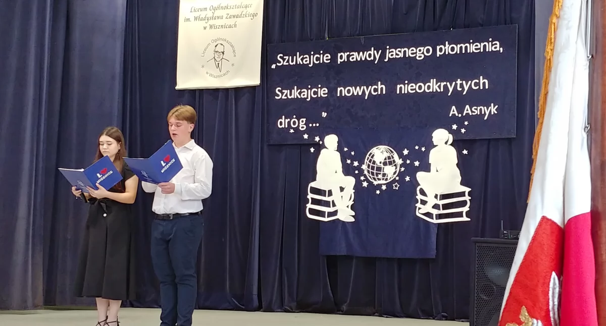 „Edukacja jest najpotężniejszą bronią, której możesz użyć, aby zmienić świat”. Wiszniccy licealiści rozpoczęli nowy rok szkolny