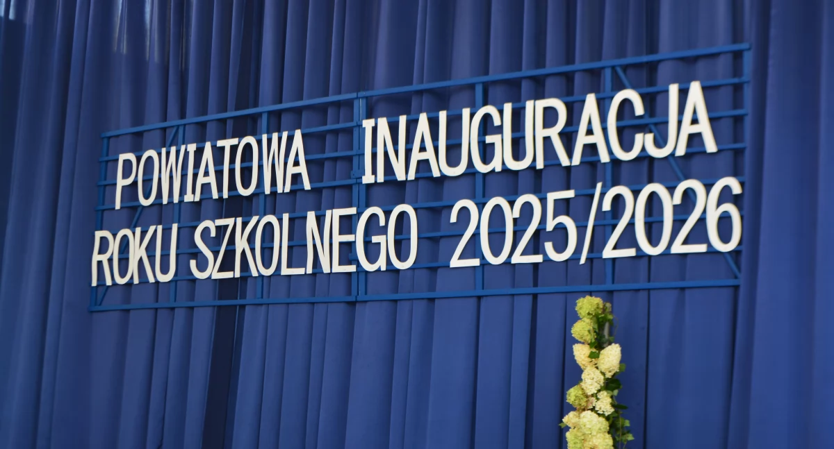 Powiatowa inauguracja roku szkolnego 2025/2026 w Małaszewiczach – stypendia, awanse oraz ślubowanie nowych nauczycieli
