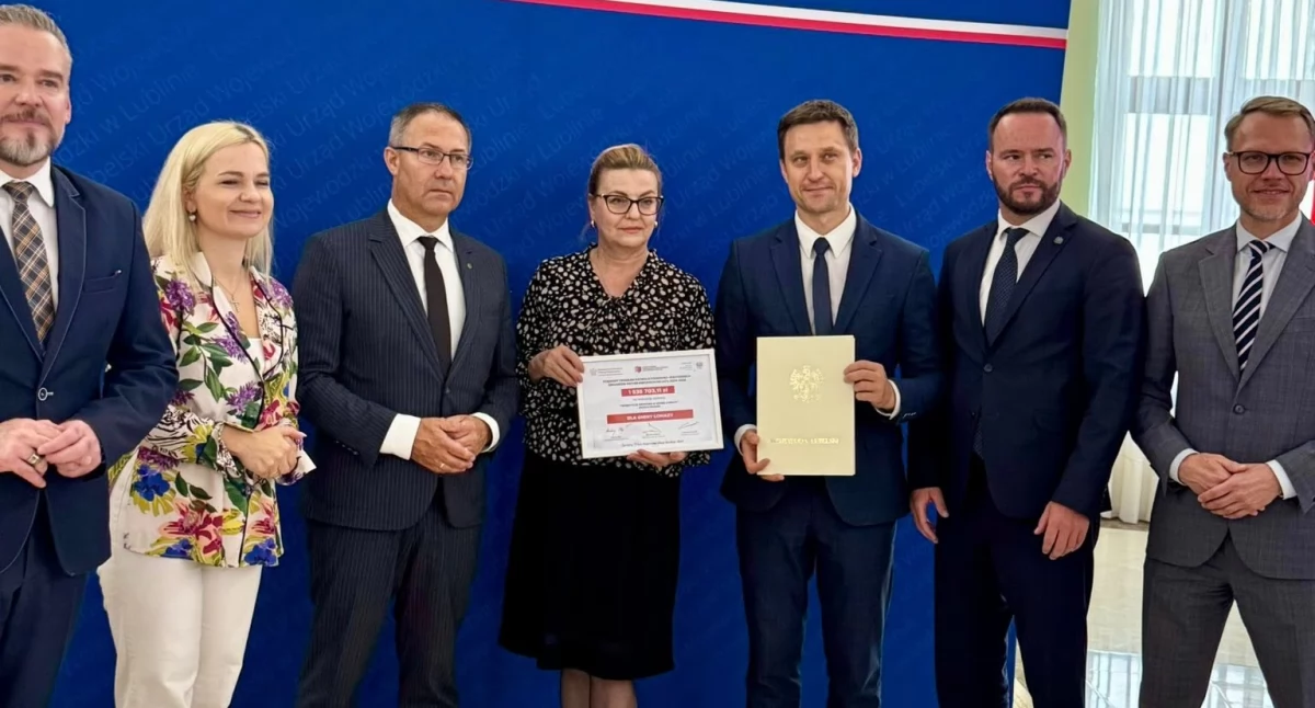 Gmina Łomazy z nowymi drogami! Blisko 16 mln zł wsparcia trafiło do Lubelskiego