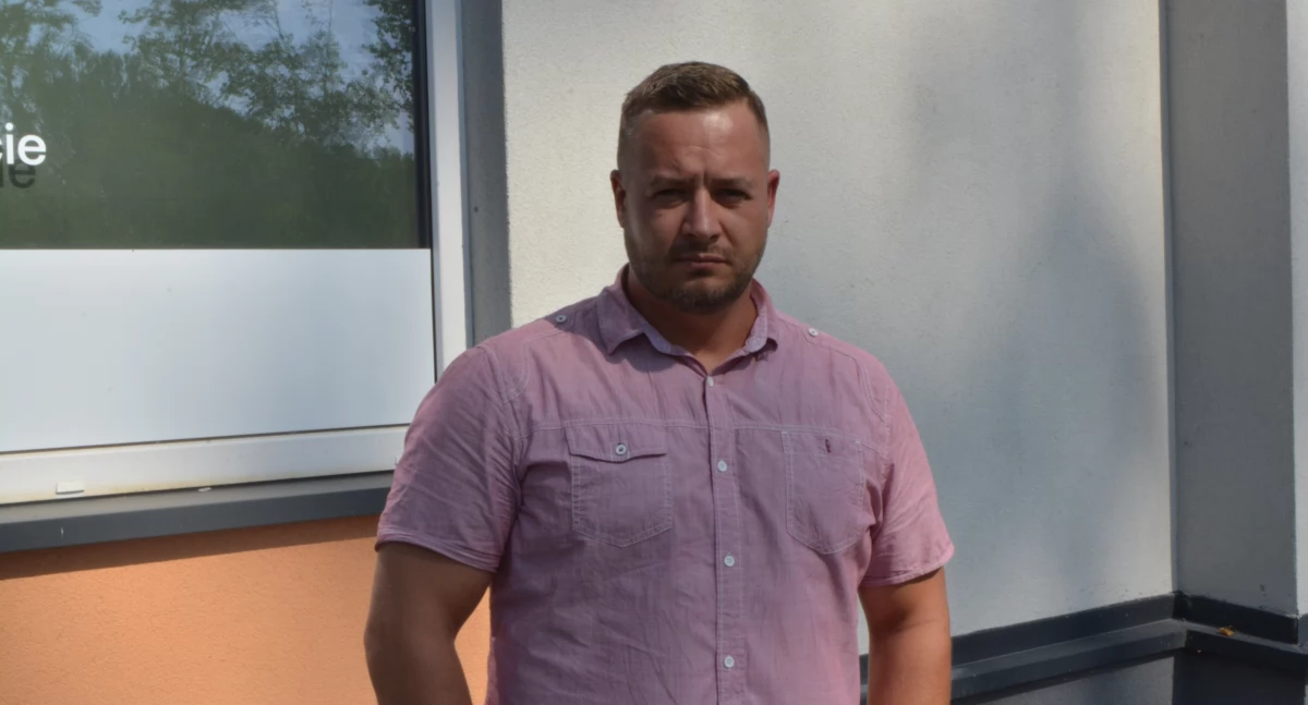 Z uśmiechem dla najmłodszych - Krystian Bielecki - przedsiębiorca z wielkim sercem, który otacza opieką dzieci z Domu Dziecka w Komarnie