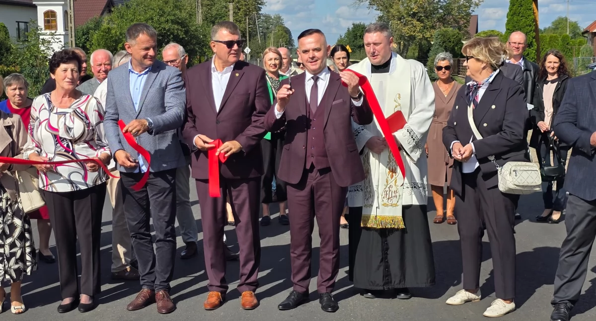 Wspólny sukces samorządów: Droga w Berezie oficjalnie otwarta po remoncie