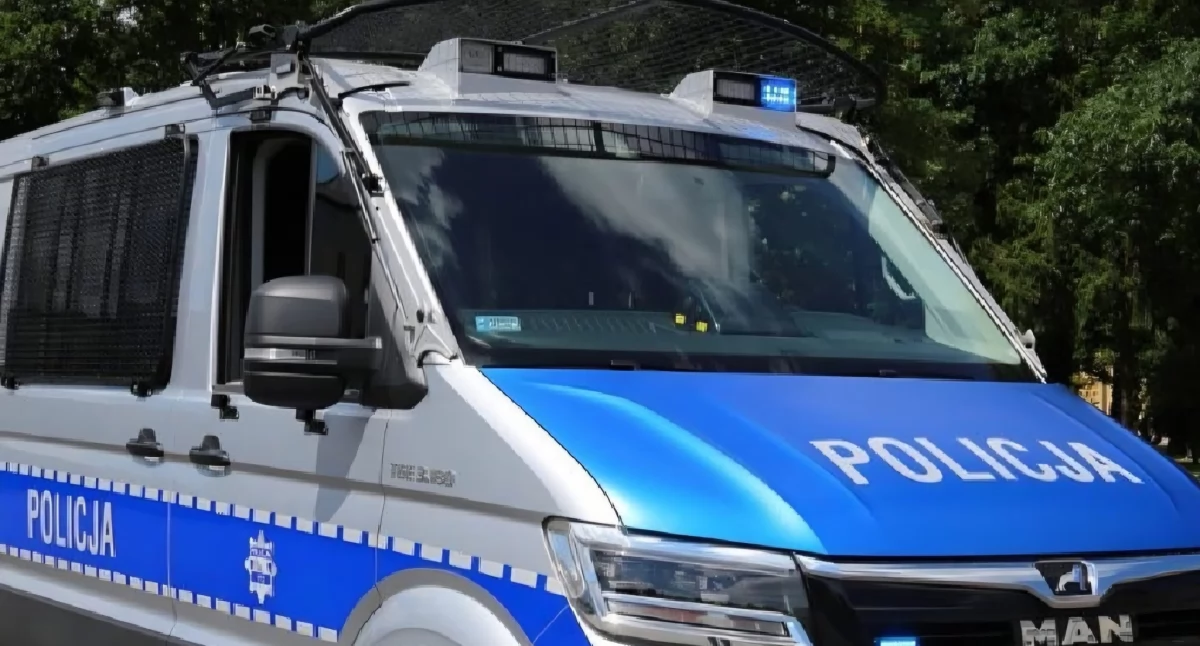 Policjanci zapobiegli konfrontacji kibiców z Białej Podlaskiej i Biłgoraja na DK-19. Wylegitymowano 58 osób 