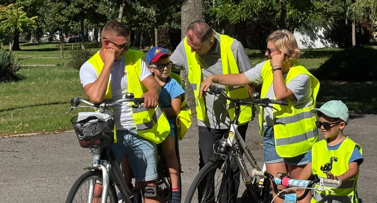 Rowerami przez Kozły, Musiejówkę i Rossosz – niezapomniana niedziela podczas Rodzinnego Rajdu Rowerowego w Łomazach