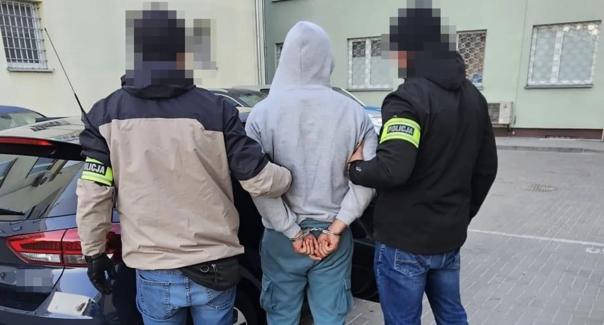 Cztery listy gończe i koniec ucieczki - bialscy kryminalni dopadli 22-latka ukrywającego się w sąsiednim powiecie