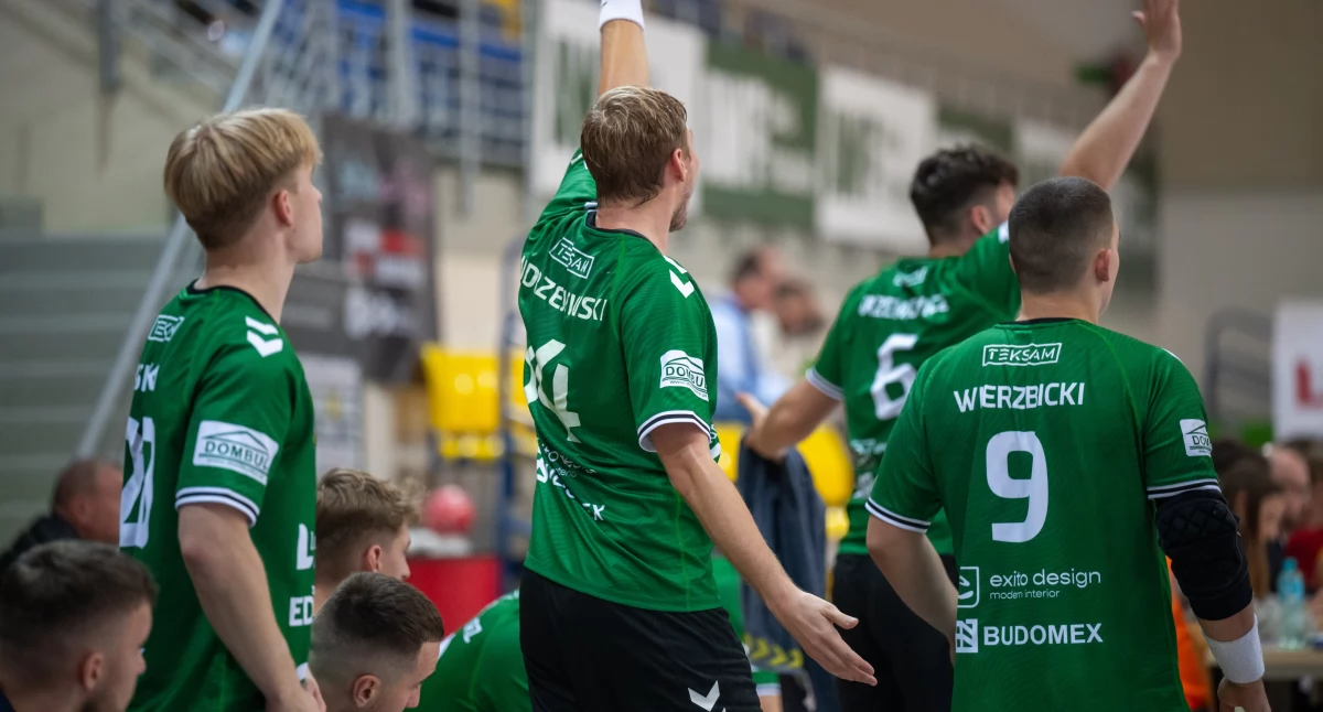 AZS AWF Biała Podlaska zaprasza na środowe starcie z Gwardią Koszalin – sportowe emocje i taneczne atrakcje.