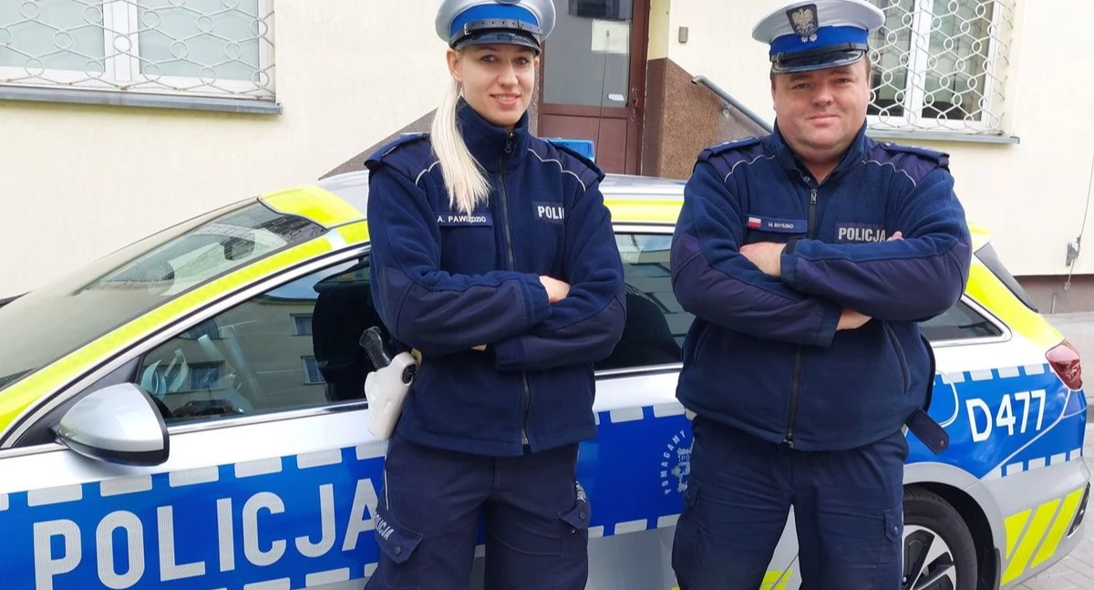 Biała Podlaska: Na drodze groził mu mandat, zamiast tego policjanci eskortowali go do szpitala i uratowali życie 55-latka
