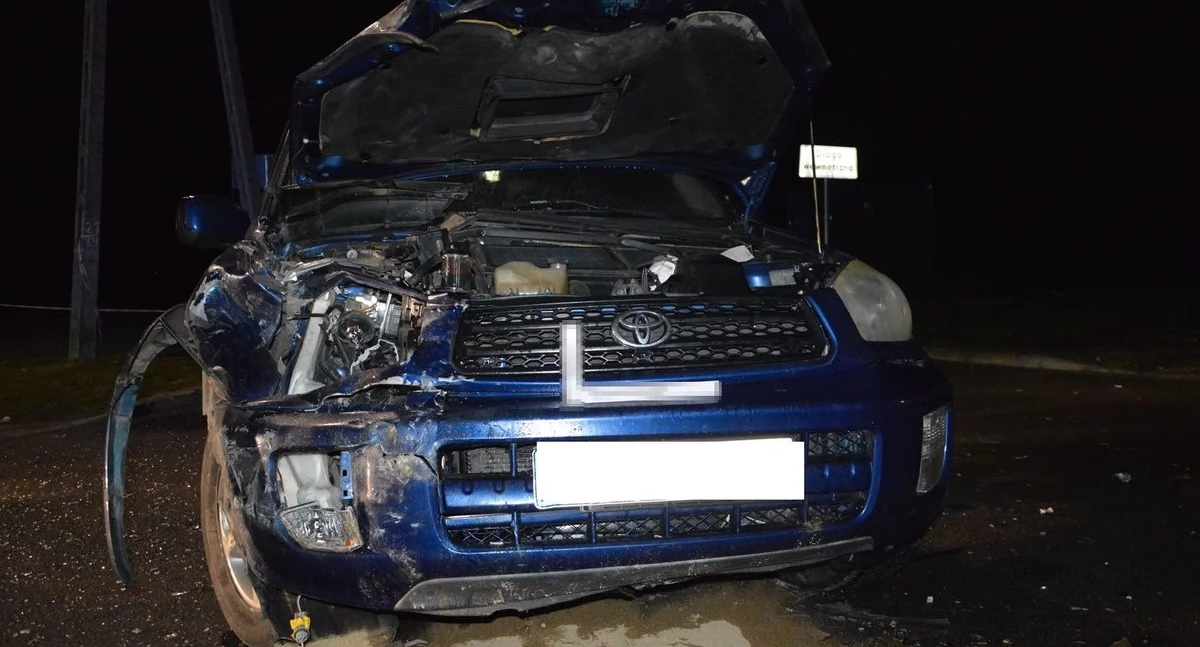 Chwile grozy w Piszczacu! Zderzenie dwóch osobówek, jedna osoba trafiła do szpitala