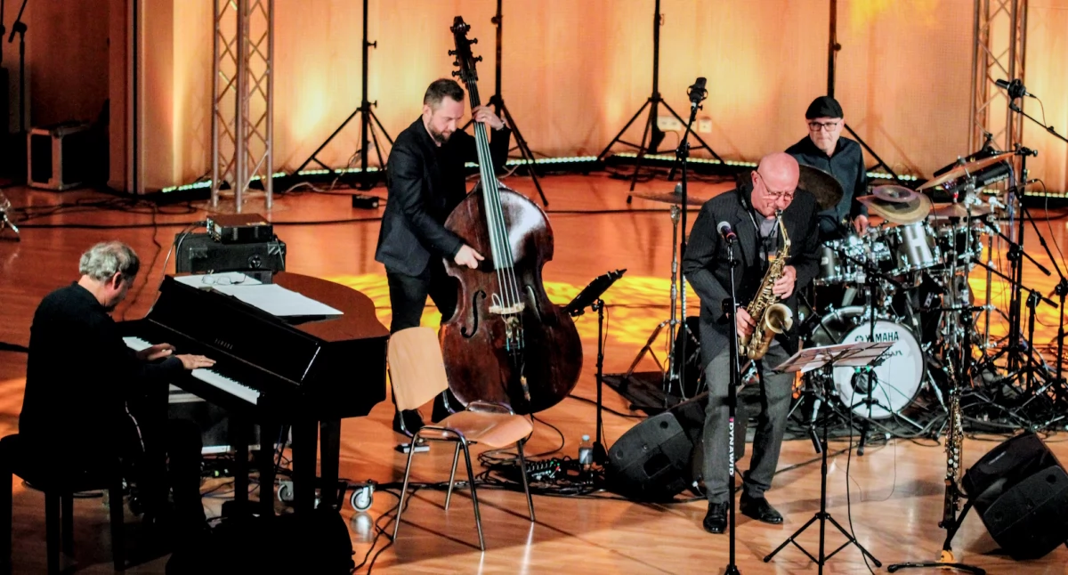 Finał 24. edycji Podlasie Jazz Festival im. Jana Ptaszyna Wróblewskiego. Na scenie wystąpił Special Quartet Henryka Miśkiewicza oraz Bernard Maseli