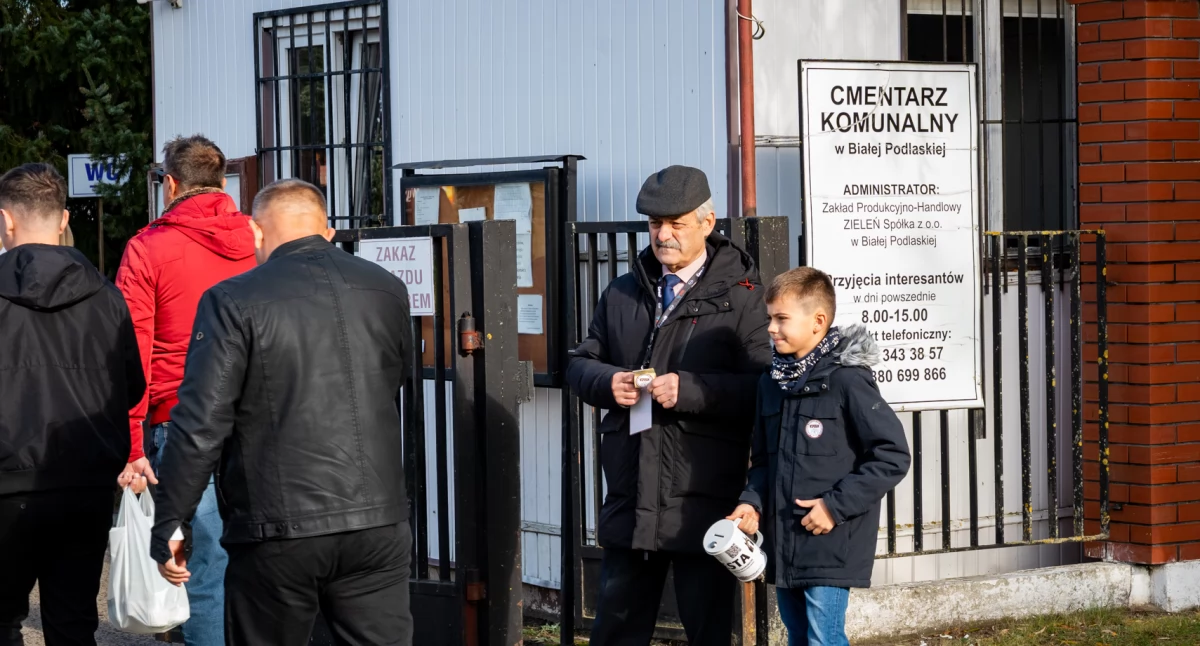 Odwiedzamy groby bliskich na cmentarzu komunalnym w Białej Podlaskiej