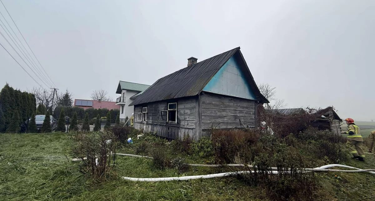 Sąsiedzi próbowali ją ratować: tragiczny pożar w Klonownicy Dużej. Nie żyje 93-letnia kobieta