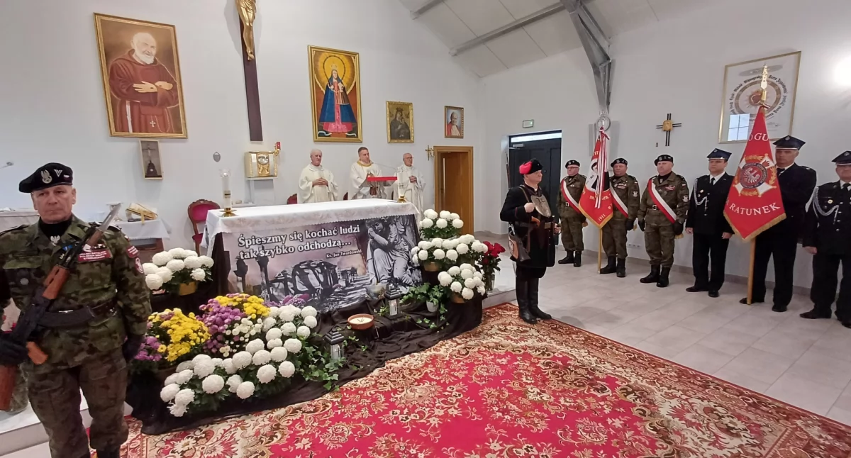 Celebracja 107 rocznicy odzyskania niepodległości przez Strzelców z Bialskiego Batalionu PDS im. ks. gen. Stanisława Brzóski.