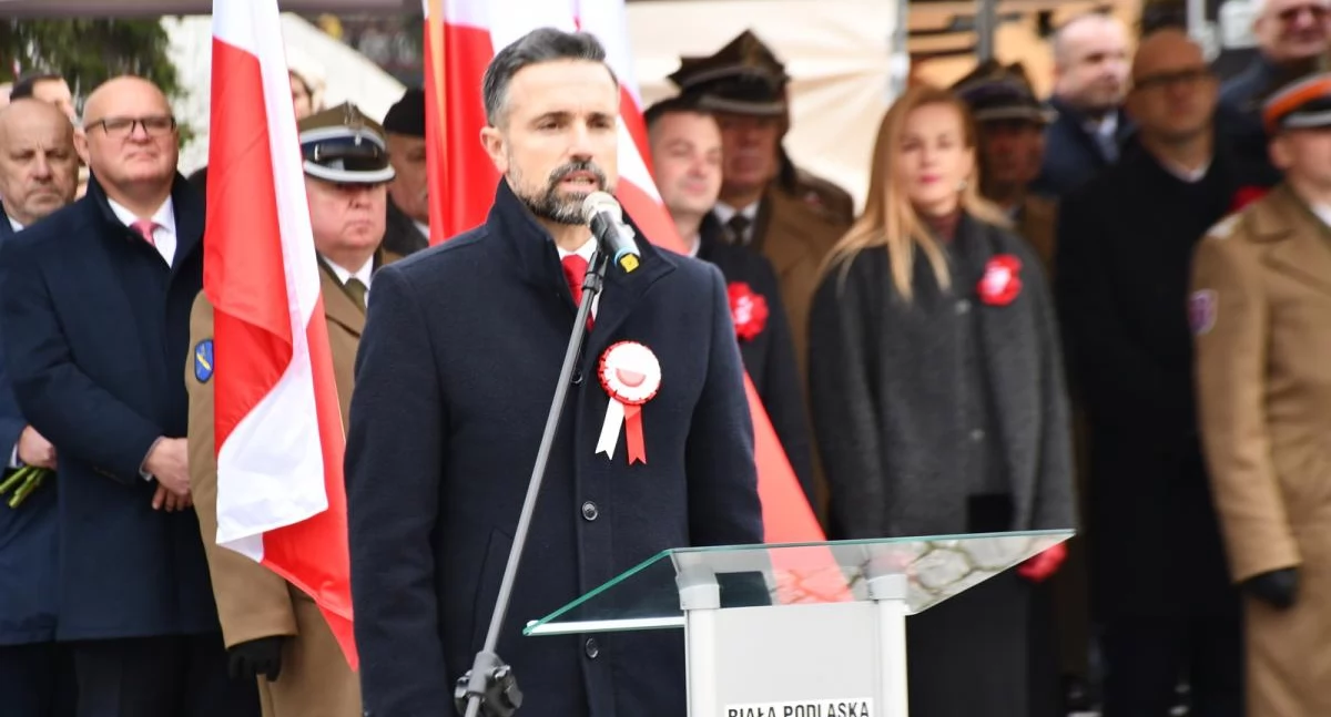 Prezydent miasta Michał Litwiniuk odpowiada rektorowi Akademii Bialskiej. Opóźnienie budowy domu studenta wynika z uchybień po stronie uczelni, nie miasta