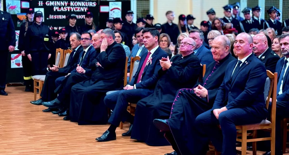 Uroczystości w Krzewicy z ważnymi wyróżnieniami. Gmina Międzyrzec Podlaski nagrodziła zasłużonych mieszkańców