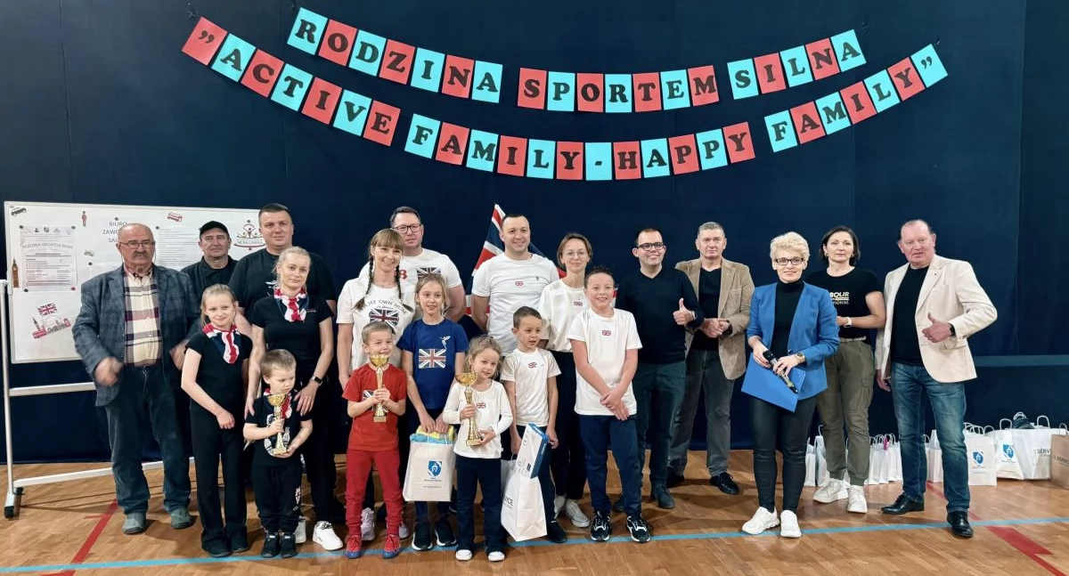 Sport, uśmiech i angielski- tak bawiły się rodziny w Rzeczycy w ramach „Active Family - Happy Family
